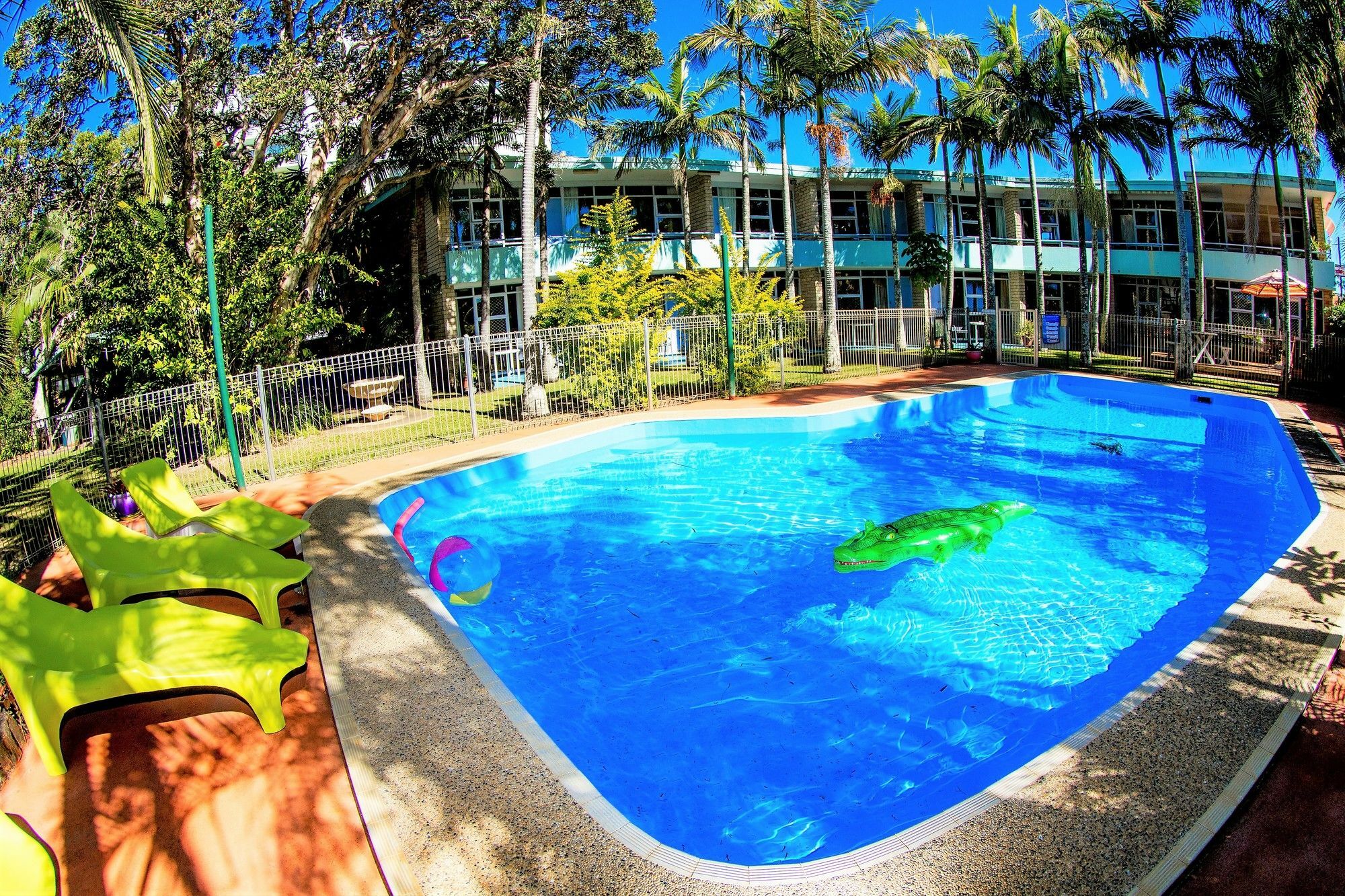 Ocean Paradise Studios & Apartments Coffs Harbour Exterior photo